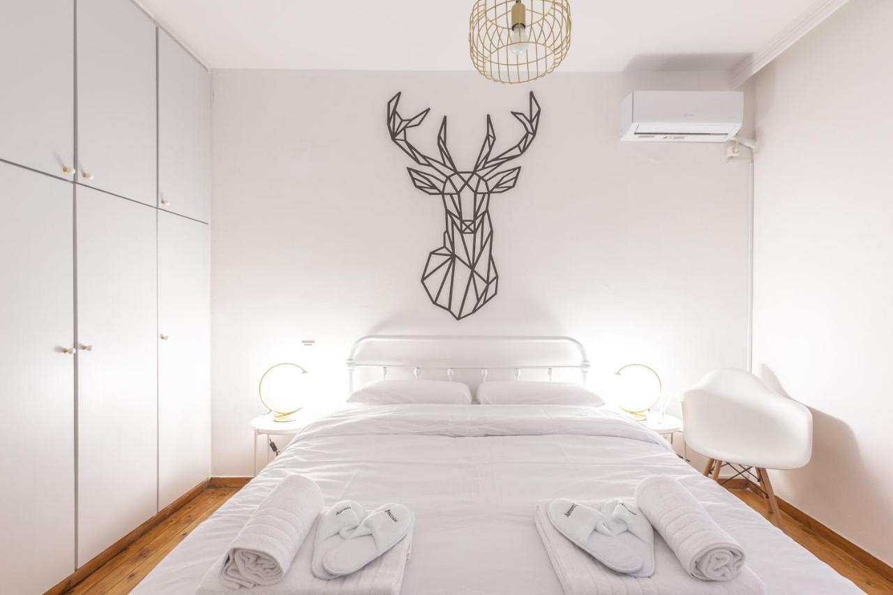 The White House Appartement Piraeus Buitenkant foto
