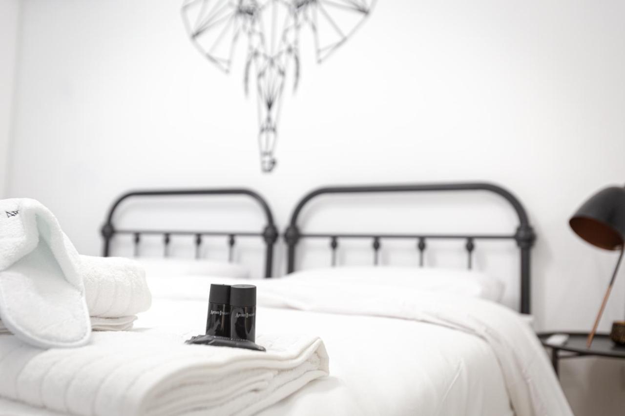 The White House Appartement Piraeus Buitenkant foto